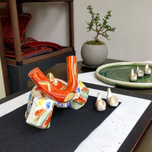 色絵兜と鯉箸置き